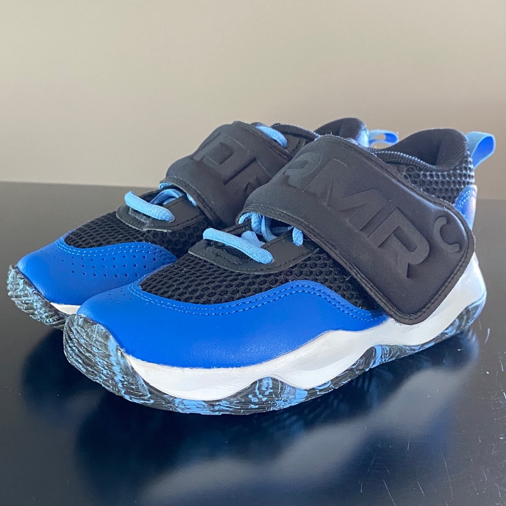 Under Armour Zone BB 2 Basketball Shoes